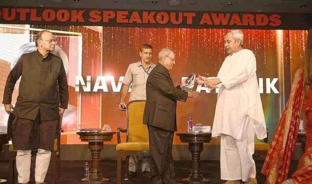 Odisha CM Wins Outlook Speakout Award 2017